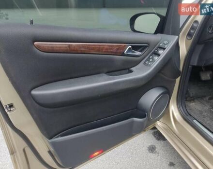 Бежевый Мерседес А класс, объемом двигателя 2 л и пробегом 184 тыс. км за 6000 $, фото 30 на Automoto.ua