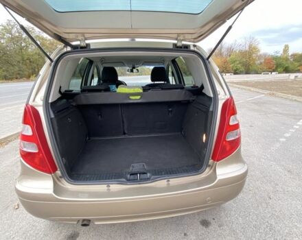 Мерседес А клас 2005 у Дніпро (Дніпропетровську) на Automoto.ua Бежевий Мерседес А клас, об'ємом двигуна 1.7 л та пробігом 119 тис. км за 6000 $, фото 10 на Automoto.ua