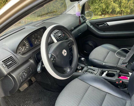 Бежевый Мерседес А класс, объемом двигателя 2 л и пробегом 300 тыс. км за 5800 $, фото 2 на Automoto.ua