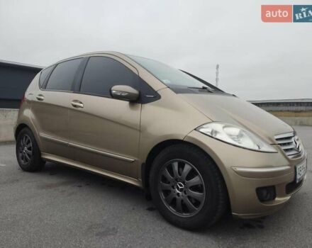 Бежевый Мерседес А класс, объемом двигателя 2 л и пробегом 184 тыс. км за 6000 $, фото 7 на Automoto.ua