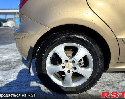 Бежевый Мерседес А класс, объемом двигателя 1.8 л и пробегом 21500 тыс. км за 6300 $, фото 5 на Automoto.ua