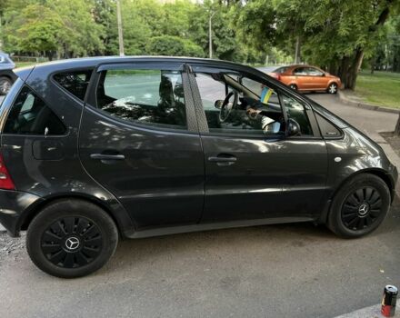 Черный Мерседес А класс, объемом двигателя 1.6 л и пробегом 235 тыс. км за 2500 $, фото 3 на Automoto.ua