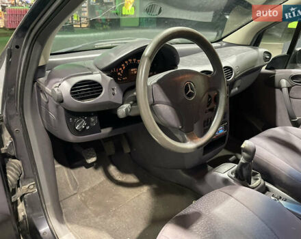 Черный Мерседес А класс, объемом двигателя 1.6 л и пробегом 270 тыс. км за 2450 $, фото 30 на Automoto.ua