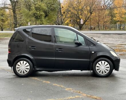 Мерседес А класс 1998 в Чугуеве на Automoto.ua Черный Мерседес А класс, объемом двигателя 1.7 л и пробегом 340 тыс. км за 950 $, фото 4 на Automoto.ua