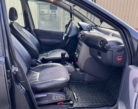 Черный Мерседес А класс, объемом двигателя 1.6 л и пробегом 235 тыс. км за 2500 $, фото 6 на Automoto.ua