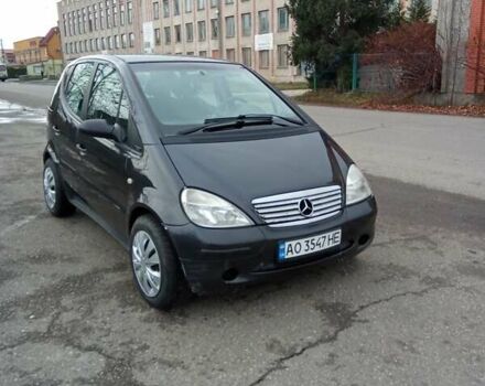 Черный Мерседес А класс, объемом двигателя 1.7 л и пробегом 246 тыс. км за 2150 $, фото 12 на Automoto.ua