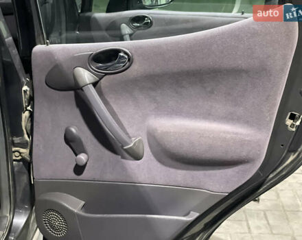 Черный Мерседес А класс, объемом двигателя 1.6 л и пробегом 270 тыс. км за 2450 $, фото 21 на Automoto.ua