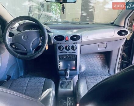 Чорний Мерседес А клас, об'ємом двигуна 1.6 л та пробігом 267 тис. км за 2600 $, фото 7 на Automoto.ua