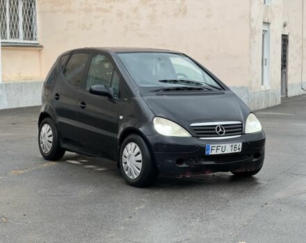 Мерседес А класс 1998 в Чугуеве на Automoto.ua Черный Мерседес А класс, объемом двигателя 1.7 л и пробегом 340 тыс. км за 950 $, фото 1 на Automoto.ua