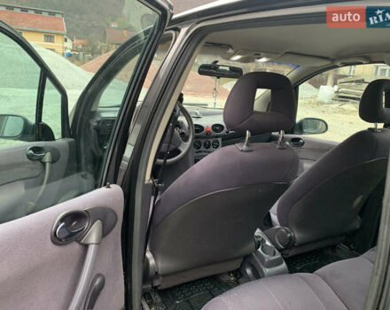 Чорний Мерседес А клас, об'ємом двигуна 1.7 л та пробігом 248 тис. км за 2800 $, фото 8 на Automoto.ua