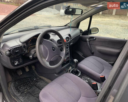Чорний Мерседес А клас, об'ємом двигуна 1.7 л та пробігом 248 тис. км за 2800 $, фото 9 на Automoto.ua