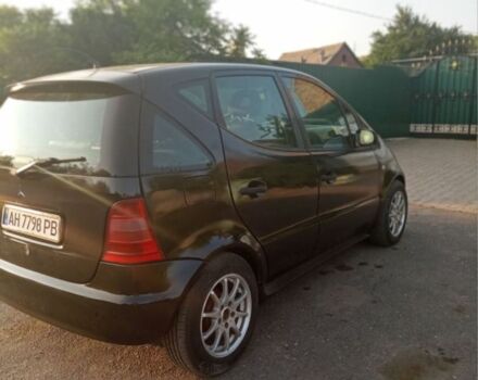 Черный Мерседес А класс, объемом двигателя 1.6 л и пробегом 306 тыс. км за 1900 $, фото 2 на Automoto.ua