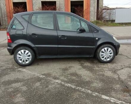 Черный Мерседес А класс, объемом двигателя 1.7 л и пробегом 246 тыс. км за 2150 $, фото 4 на Automoto.ua