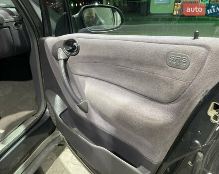 Черный Мерседес А класс, объемом двигателя 1.6 л и пробегом 270 тыс. км за 2450 $, фото 28 на Automoto.ua