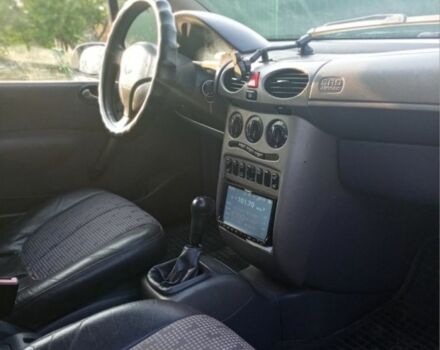 Черный Мерседес А класс, объемом двигателя 1.6 л и пробегом 306 тыс. км за 1900 $, фото 5 на Automoto.ua