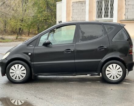 Мерседес А класс 1998 в Чугуеве на Automoto.ua Черный Мерседес А класс, объемом двигателя 1.7 л и пробегом 340 тыс. км за 950 $, фото 8 на Automoto.ua