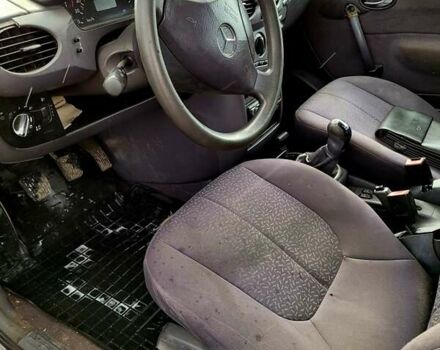 Черный Мерседес А класс, объемом двигателя 1.7 л и пробегом 290 тыс. км за 2099 $, фото 10 на Automoto.ua