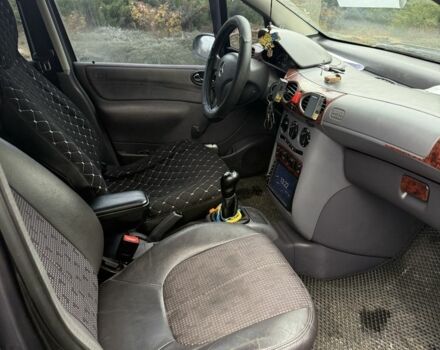 Черный Мерседес А класс, объемом двигателя 1.7 л и пробегом 240 тыс. км за 3500 $, фото 5 на Automoto.ua