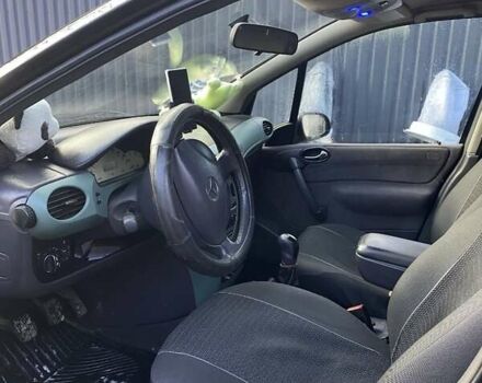 Черный Мерседес А класс, объемом двигателя 1.7 л и пробегом 370 тыс. км за 2750 $, фото 3 на Automoto.ua