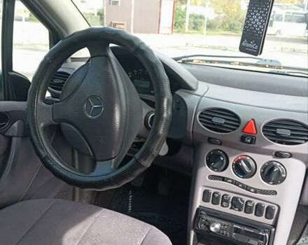 Черный Мерседес А класс, объемом двигателя 1.69 л и пробегом 270 тыс. км за 3100 $, фото 13 на Automoto.ua