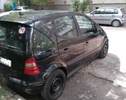 Черный Мерседес А класс, объемом двигателя 1.6 л и пробегом 240 тыс. км за 2600 $, фото 6 на Automoto.ua