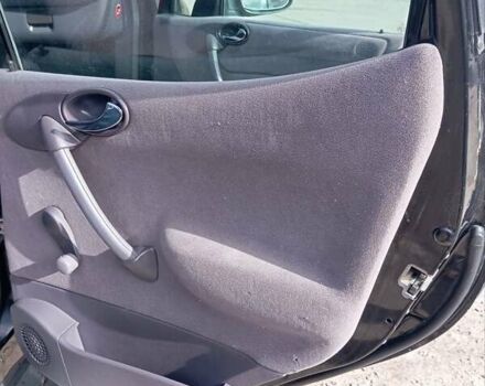 Черный Мерседес А класс, объемом двигателя 1.69 л и пробегом 270 тыс. км за 3100 $, фото 14 на Automoto.ua