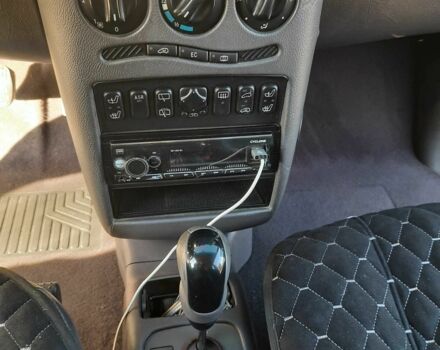 Черный Мерседес А класс, объемом двигателя 1.7 л и пробегом 360 тыс. км за 3567 $, фото 7 на Automoto.ua