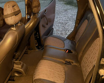 Черный Мерседес А класс, объемом двигателя 1.6 л и пробегом 188 тыс. км за 3700 $, фото 6 на Automoto.ua