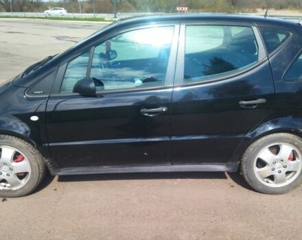 Черный Мерседес А класс, объемом двигателя 1.9 л и пробегом 212 тыс. км за 3999 $, фото 2 на Automoto.ua