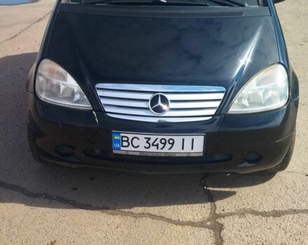 Черный Мерседес А класс, объемом двигателя 1.9 л и пробегом 212 тыс. км за 3999 $, фото 1 на Automoto.ua