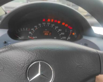 Черный Мерседес А класс, объемом двигателя 1.4 л и пробегом 235 тыс. км за 2800 $, фото 5 на Automoto.ua