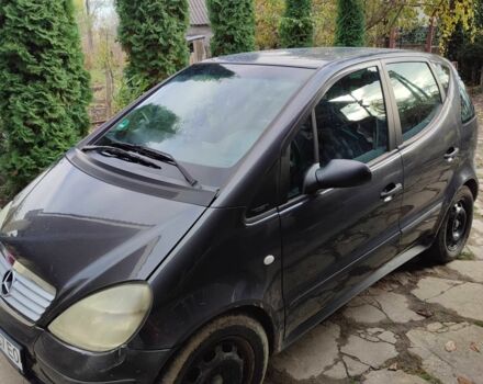 Черный Мерседес А класс, объемом двигателя 1.4 л и пробегом 262 тыс. км за 2300 $, фото 5 на Automoto.ua