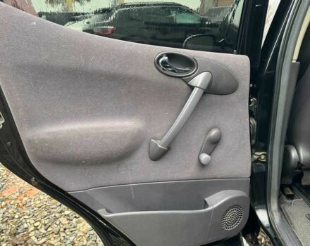 Черный Мерседес А класс, объемом двигателя 1.7 л и пробегом 289 тыс. км за 3999 $, фото 14 на Automoto.ua