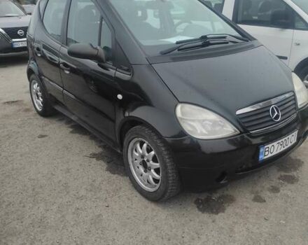 Черный Мерседес А класс, объемом двигателя 1.4 л и пробегом 235 тыс. км за 2800 $, фото 2 на Automoto.ua