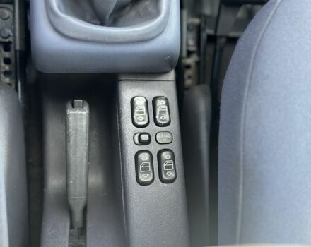 Чорний Мерседес А клас, об'ємом двигуна 1.6 л та пробігом 250 тис. км за 1350 $, фото 12 на Automoto.ua