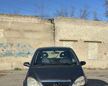 Чорний Мерседес А клас, об'ємом двигуна 1.6 л та пробігом 250 тис. км за 1350 $, фото 1 на Automoto.ua