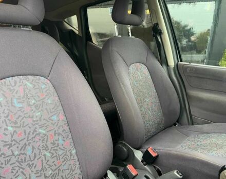 Черный Мерседес А класс, объемом двигателя 1.7 л и пробегом 289 тыс. км за 3999 $, фото 22 на Automoto.ua