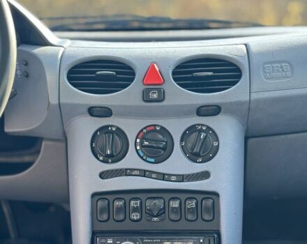 Чорний Мерседес А клас, об'ємом двигуна 1.6 л та пробігом 250 тис. км за 1350 $, фото 13 на Automoto.ua