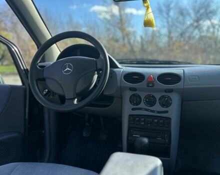 Чорний Мерседес А клас, об'ємом двигуна 1.6 л та пробігом 250 тис. км за 1350 $, фото 9 на Automoto.ua