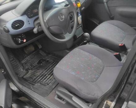 Черный Мерседес А класс, объемом двигателя 1.4 л и пробегом 235 тыс. км за 2800 $, фото 6 на Automoto.ua