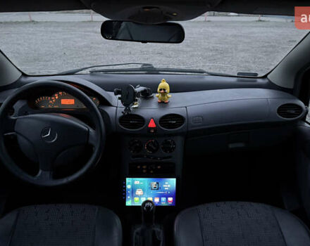 Черный Мерседес А класс, объемом двигателя 1.6 л и пробегом 188 тыс. км за 3700 $, фото 2 на Automoto.ua