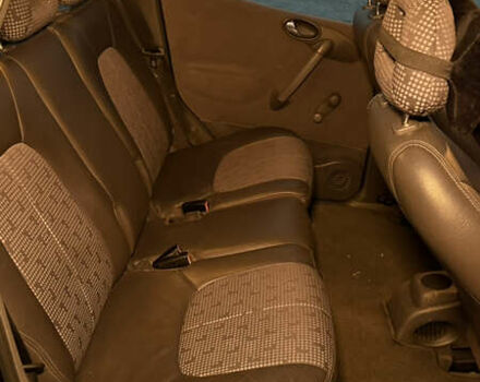 Черный Мерседес А класс, объемом двигателя 1.6 л и пробегом 188 тыс. км за 3700 $, фото 8 на Automoto.ua