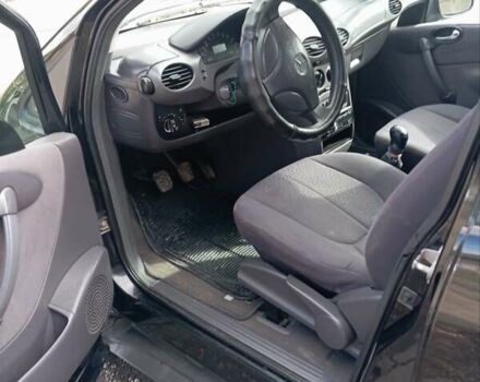 Черный Мерседес А класс, объемом двигателя 1.69 л и пробегом 270 тыс. км за 3100 $, фото 5 на Automoto.ua