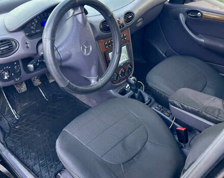 Черный Мерседес А класс, объемом двигателя 1.9 л и пробегом 173 тыс. км за 2999 $, фото 6 на Automoto.ua