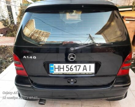 Черный Мерседес А класс, объемом двигателя 1.4 л и пробегом 298 тыс. км за 3200 $, фото 4 на Automoto.ua