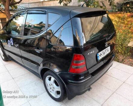 Черный Мерседес А класс, объемом двигателя 1.4 л и пробегом 298 тыс. км за 3200 $, фото 3 на Automoto.ua