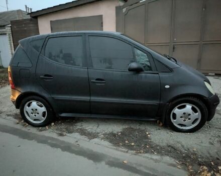 Черный Мерседес А класс, объемом двигателя 1.9 л и пробегом 203 тыс. км за 1499 $, фото 3 на Automoto.ua