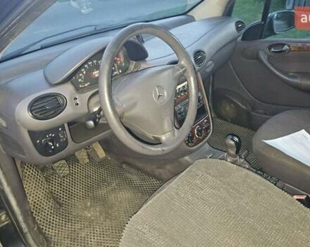 Черный Мерседес А класс, объемом двигателя 1.69 л и пробегом 330 тыс. км за 4500 $, фото 5 на Automoto.ua
