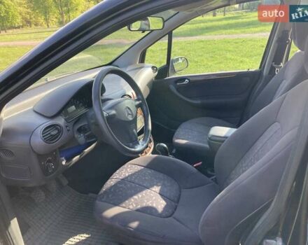 Черный Мерседес А класс, объемом двигателя 1.6 л и пробегом 227 тыс. км за 3700 $, фото 16 на Automoto.ua