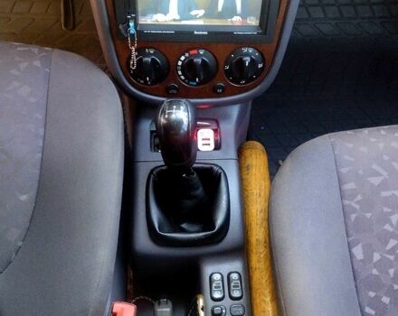 Чорний Мерседес А клас, об'ємом двигуна 1.9 л та пробігом 240 тис. км за 4200 $, фото 4 на Automoto.ua